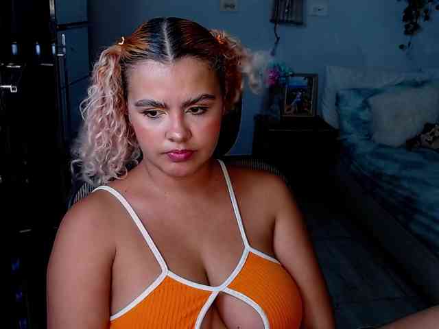 ElizaBonnie webcam