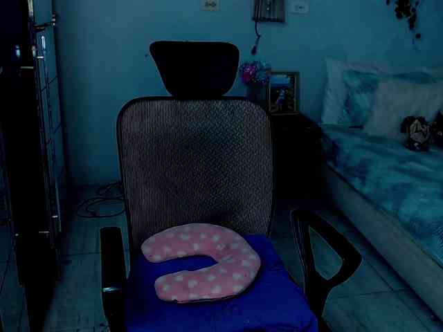 ElizaBonnie webcam