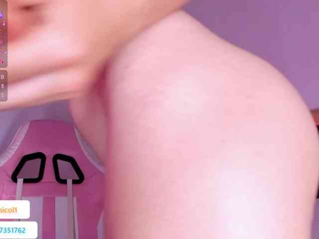 Nicole-blake webcam