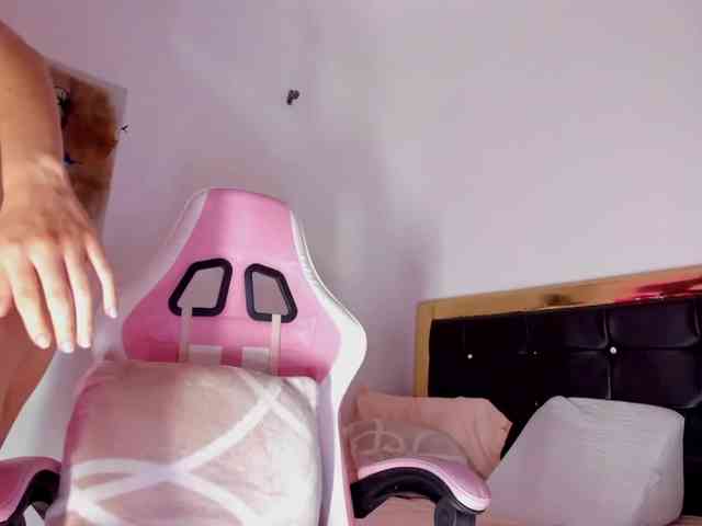 Nicole-blake webcam