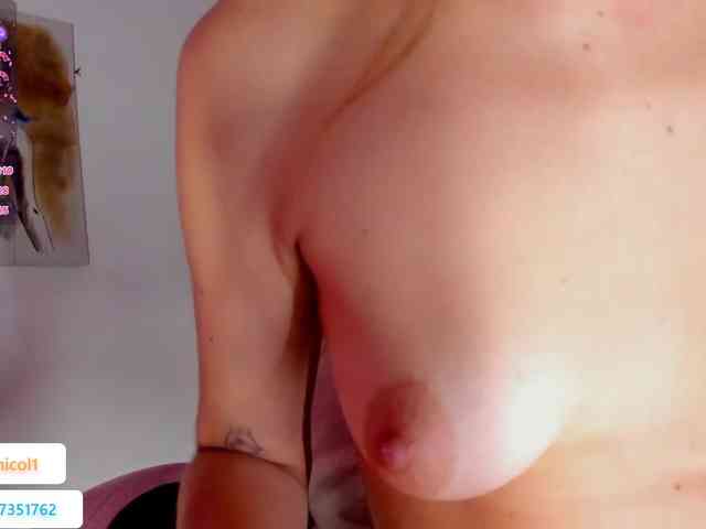 Nicole-blake webcam