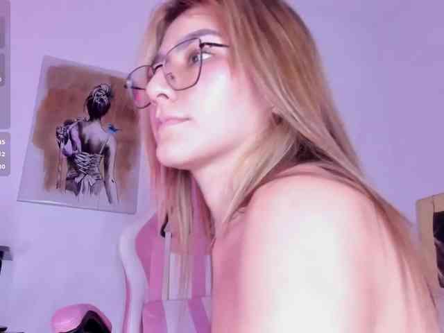 Nicole-blake webcam