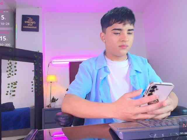 Lucaslovee Lucaslovee