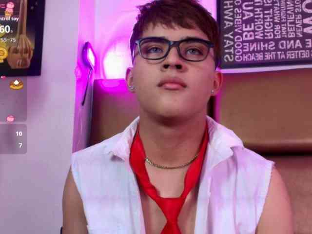 Lucaslovee Lucaslovee