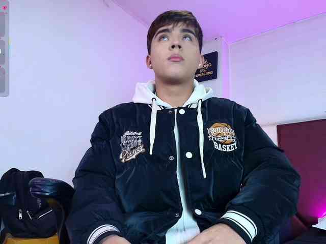 Lucaslovee Lucaslovee