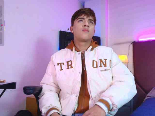 Lucaslovee Lucaslovee