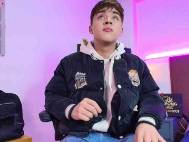 Lucaslovee Lucaslovee