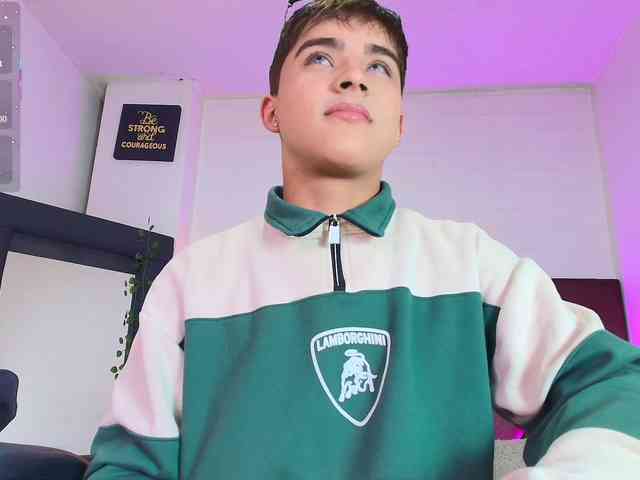 Lucaslovee Lucaslovee