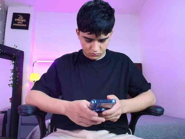 Lucaslovee Lucaslovee