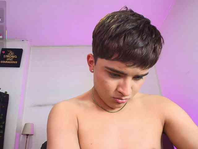 Lucaslovee Lucaslovee