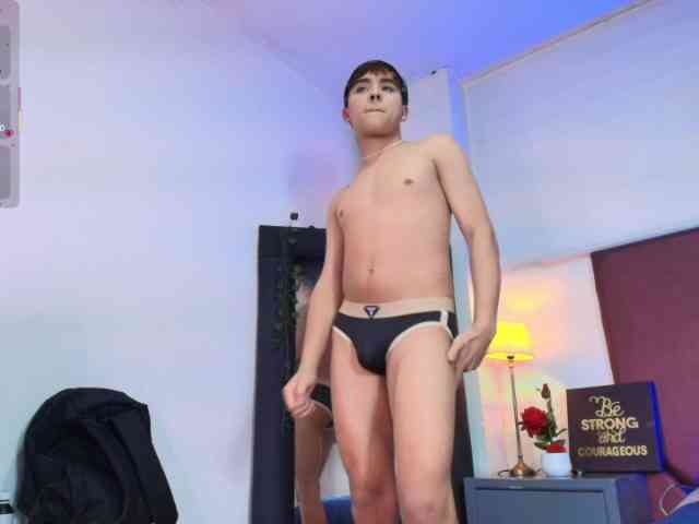 Lucaslovee Lucaslovee