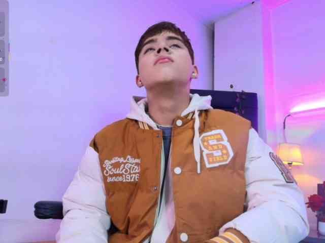 Lucaslovee Lucaslovee