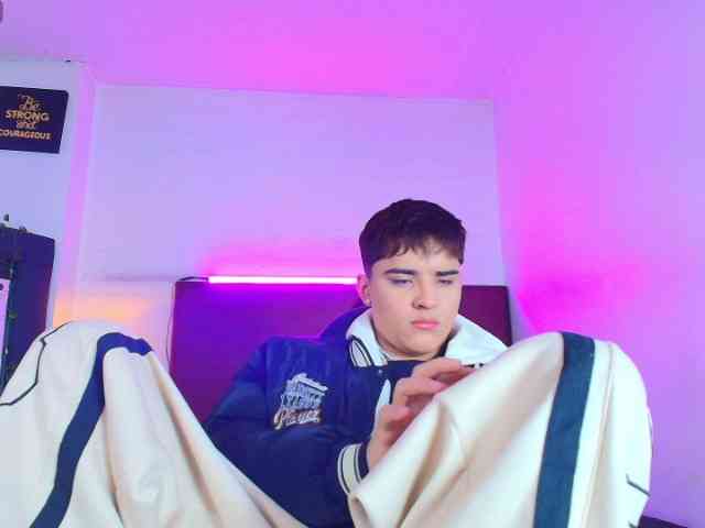 Lucaslovee Lucaslovee