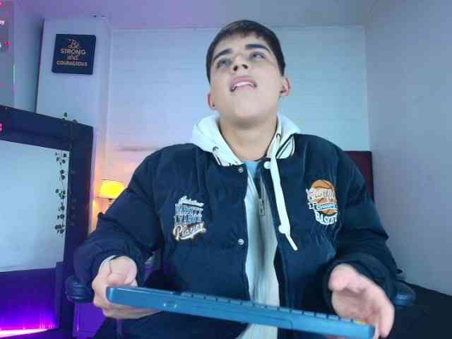 Lucaslovee Lucaslovee