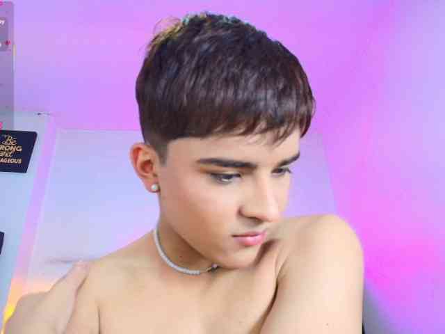 Lucaslovee Lucaslovee