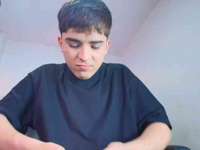 Lucaslovee Lucaslovee