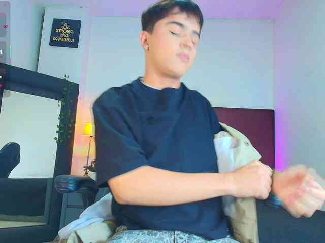 Lucaslovee Lucaslovee