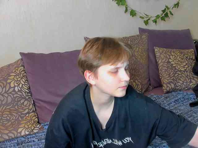 webcam random chat Raven-Radiant