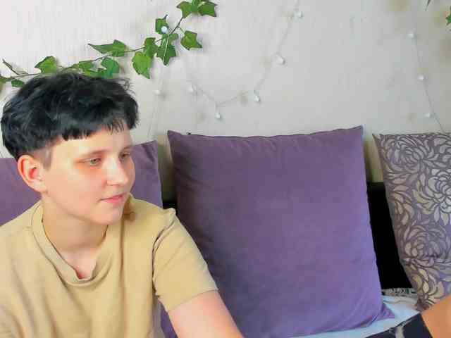 webcam strip Raven-Radiant