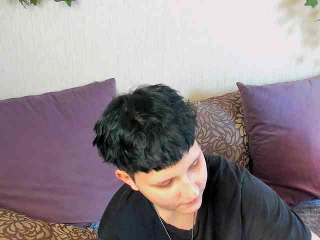 chat on live Raven-Radiant