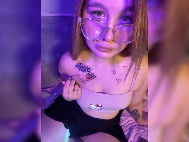 Silviyaa's BongaCams show and profile