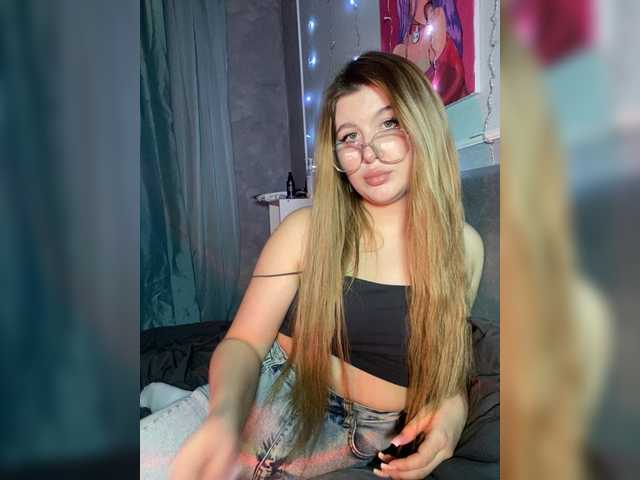 Silviyaa's BongaCams show and profile