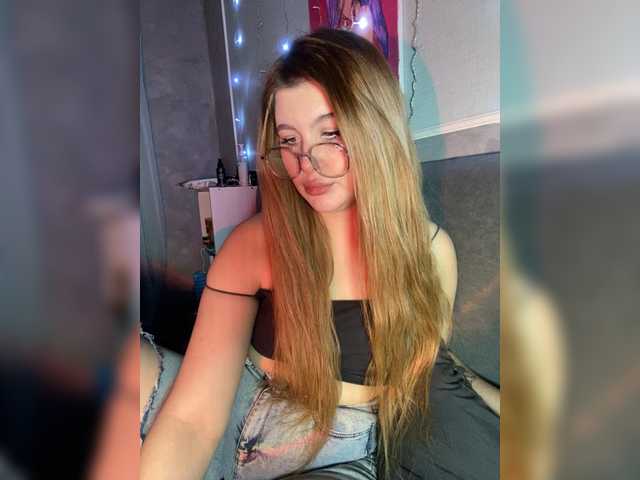 Silviyaa's BongaCams show and profile