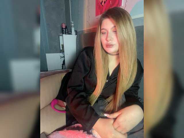 Silviyaa's BongaCams show and profile