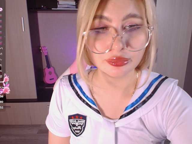  Silviyaa chat room