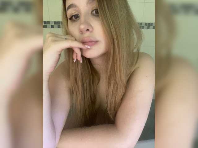 Silviyaa's BongaCams show and profile