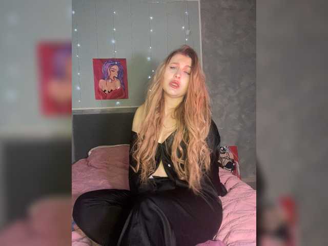 Silviyaa's BongaCams show and profile