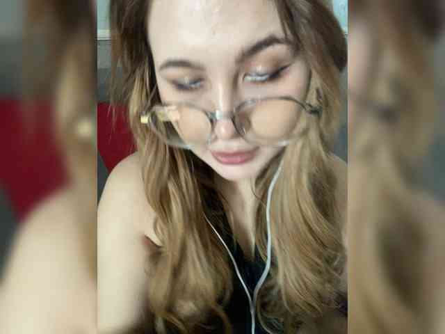 Silviyaa Live Webcam on BongaCams