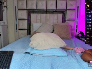mia-peyton Porn Show