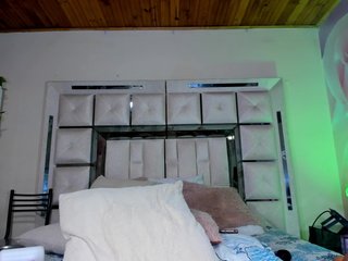 mia-peyton Porn Show