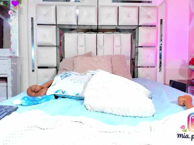 mia-peyton's BongaCams show and profile