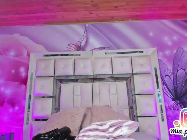 mia-peyton's BongaCams show and profile