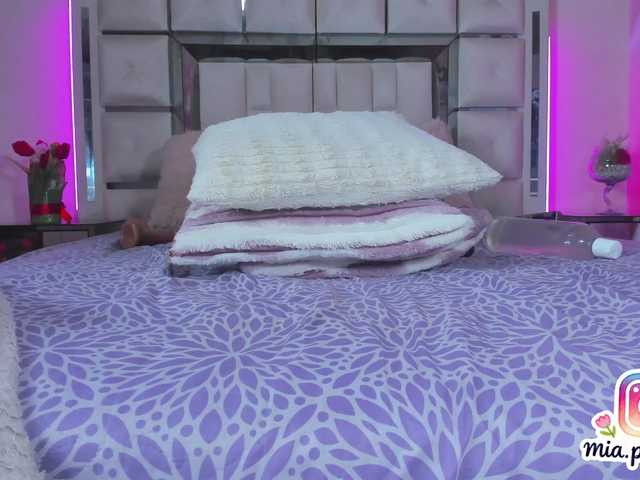 mia-peyton's BongaCams show and profile