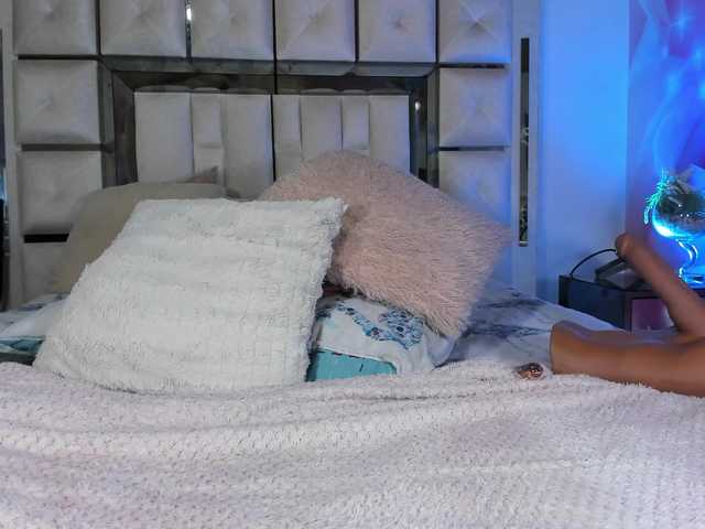 mia-peyton from BongaCams