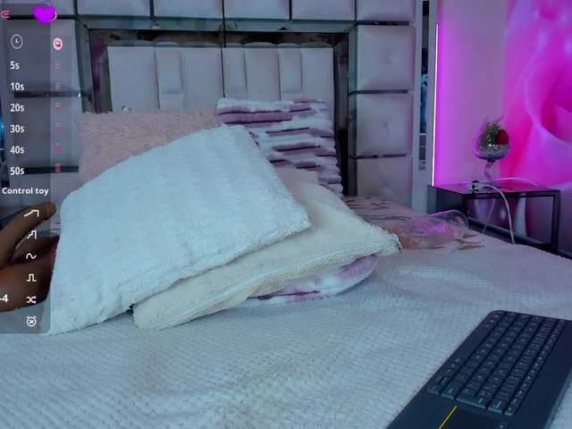 mia-peyton's BongaCams show and profile