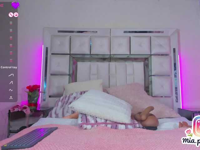 mia-peyton's BongaCams show and profile