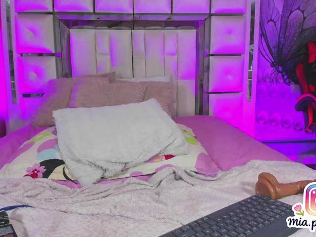 mia-peyton's BongaCams show and profile