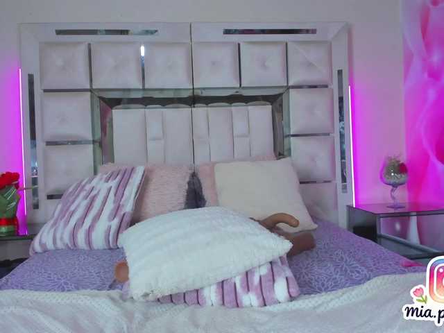 mia-peyton's BongaCams show and profile