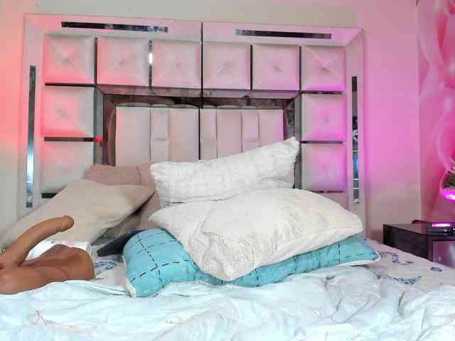 mia-peyton mia-peyton