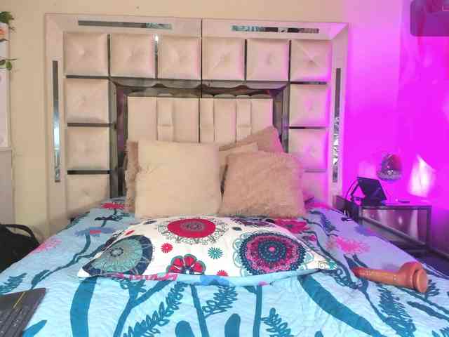 mia-peyton webcam