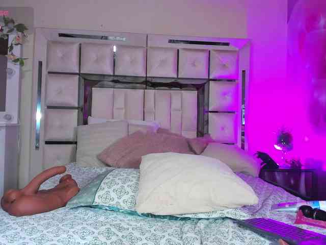 mia-peyton webcam