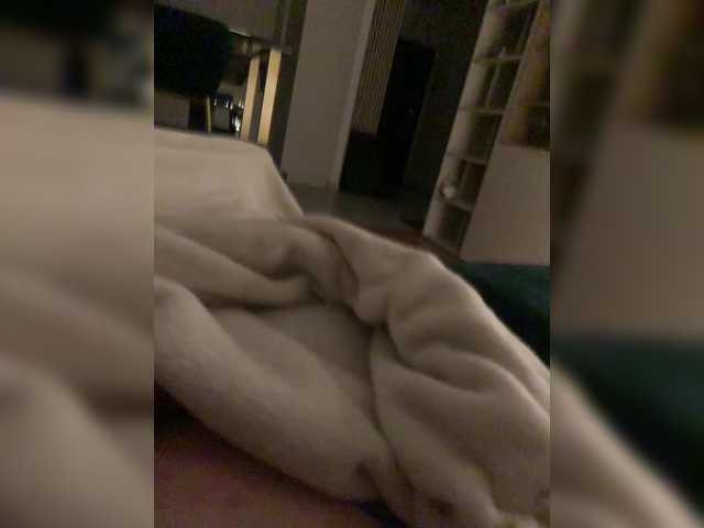 HoneyKJ's BongaCams show and profile