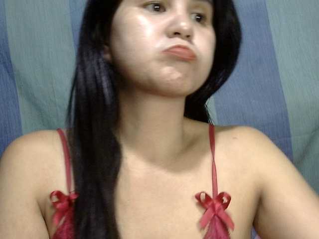 HOTTIEMEE's BongaCams show and profile