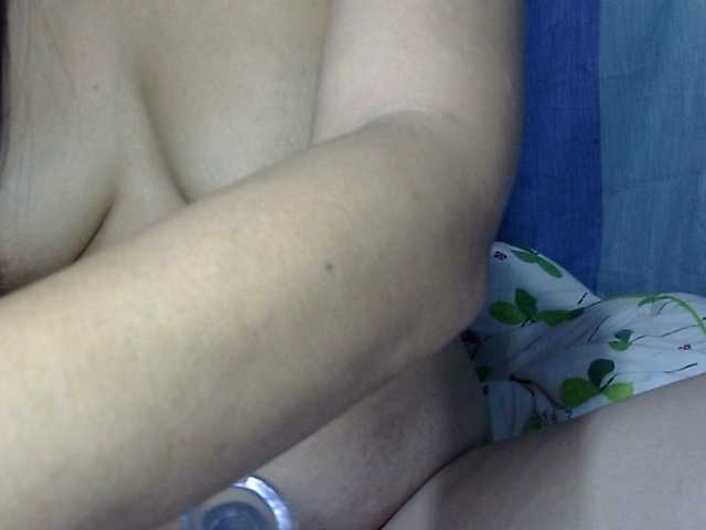 HOTTIEMEE's BongaCams show and profile