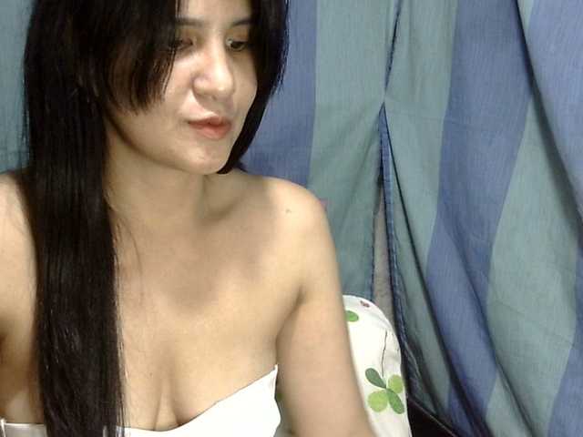 HOTTIEMEE's BongaCams show and profile
