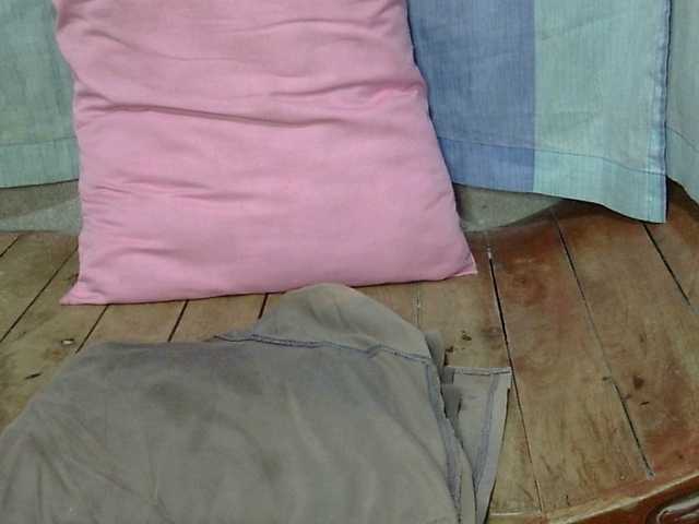 HOTTIEMEE's BongaCams show and profile